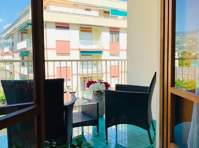 Moon Apartment Sorrento